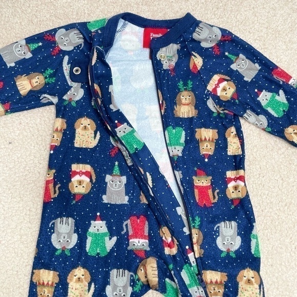 FAMILY PAJAMAS
BMatching Unisex Baby 6-9 Months Bah Humbug Novelty Family Pajama - Picture 11 of 13